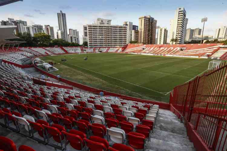 Aflitos tem capacidade aumentada para 14.495 torcedores e clube projeta 22 mil no futuro